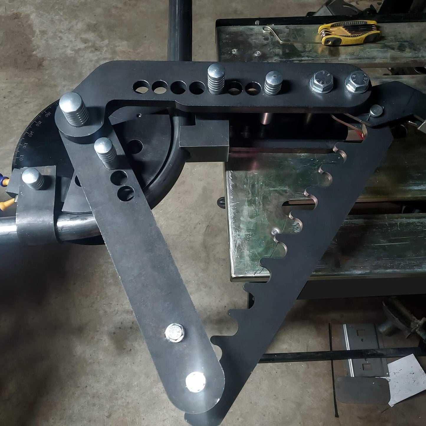 Tube and Pipe Bender Black Oxide Coating Steel Manual Hand Bender Tubing Tube Bender Pipe Bender Replace for WFB2 LYOM-001